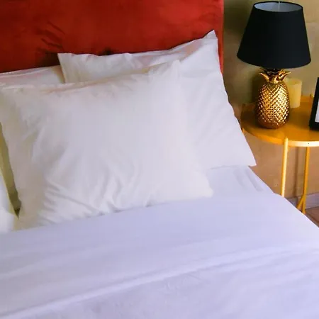 Aparthotel The 7 *